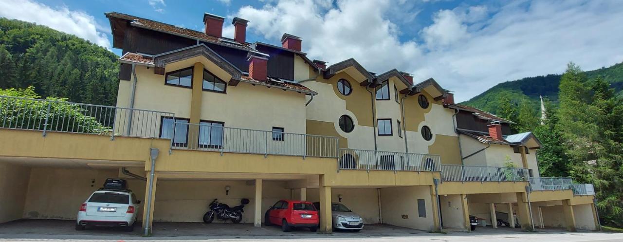 Ferienwohnung Bergspass Gaming Ngoại thất bức ảnh